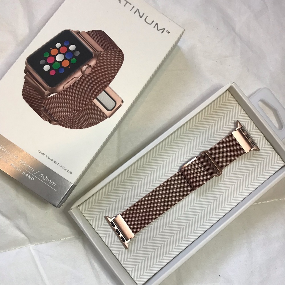Rose Gold Apple Watch mesh band